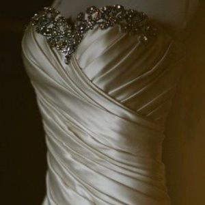 Pnina Tornai Rushed Heart Neck Wedding Dress